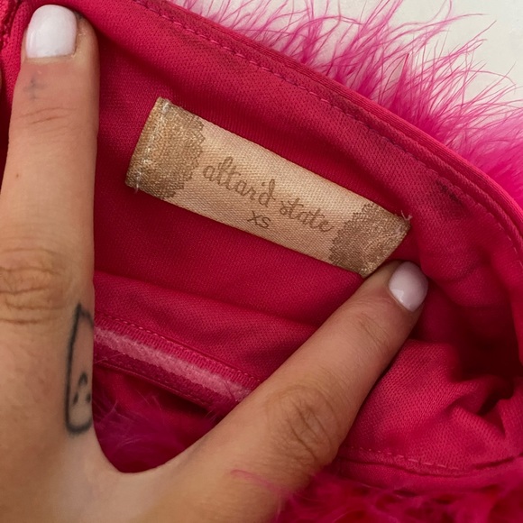 Pink feather top - Picture 2 of 2